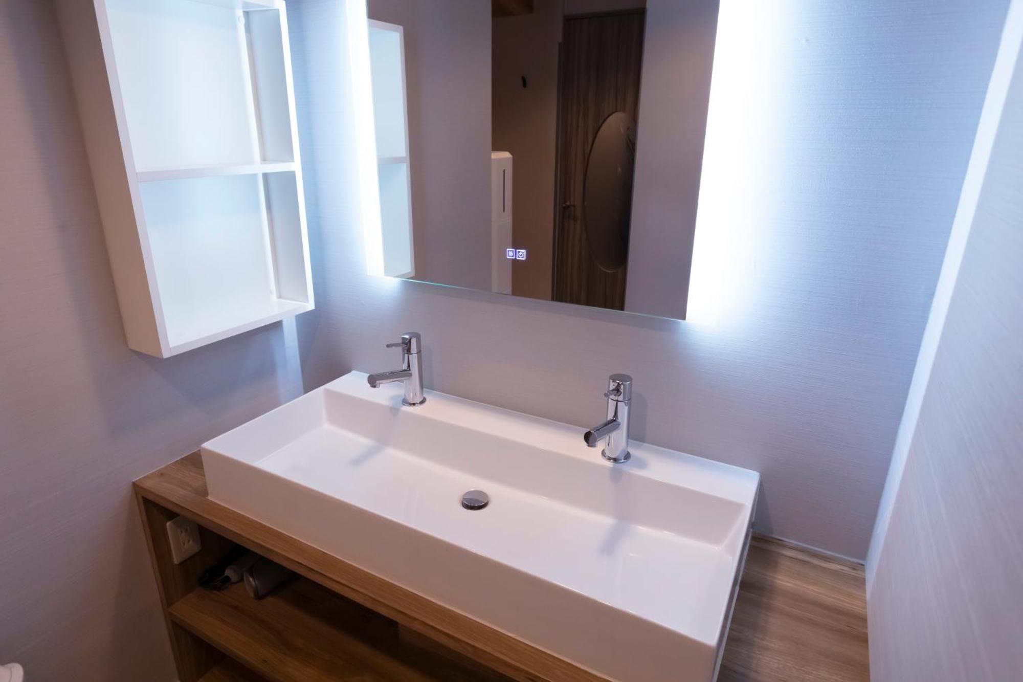 Hotel Atlas Shinkabukicho (Adults Only) Tokyo Exterior photo