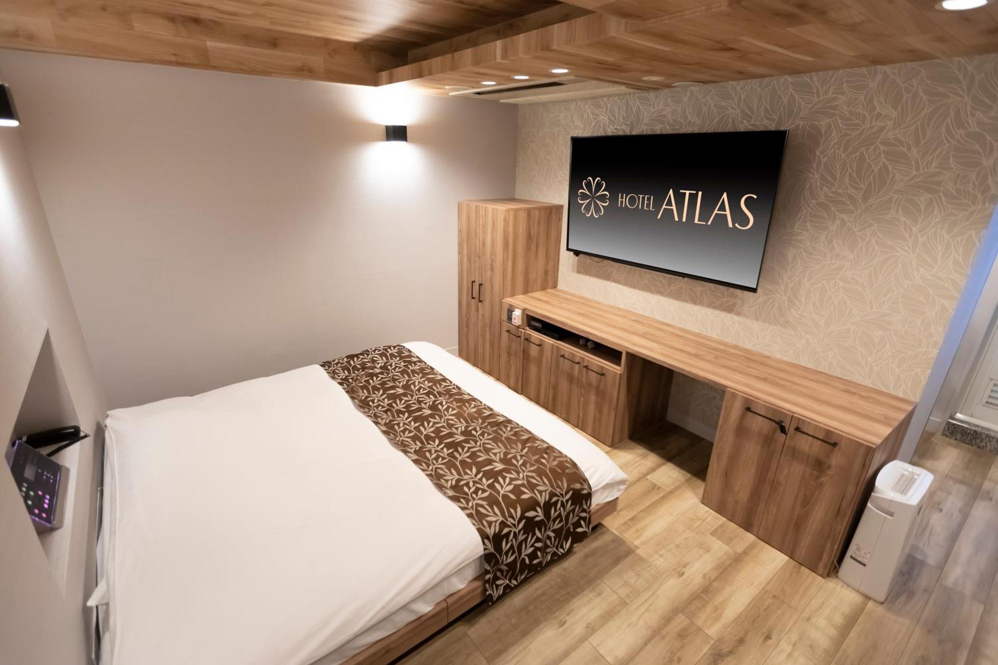Hotel Atlas Shinkabukicho (Adults Only) Tokyo Exterior photo