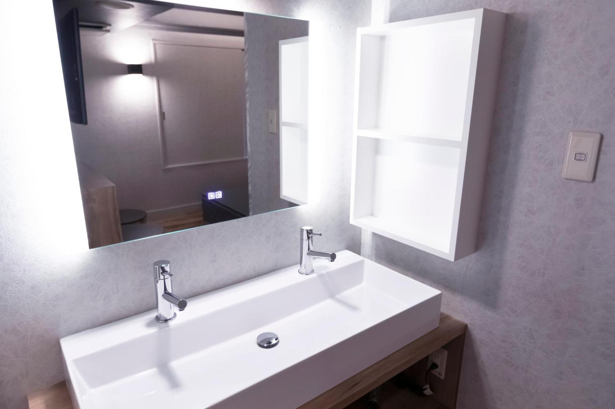 Hotel Atlas Shinkabukicho (Adults Only) Tokyo Exterior photo
